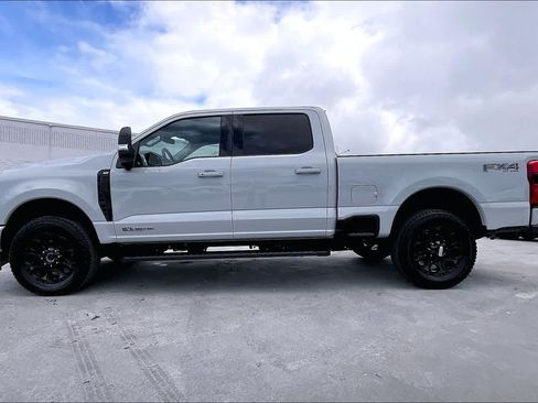 Used 2026 Ford F250 Lariat w/ Tremor Off-Road Package AWD/4WD image 3