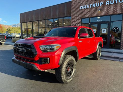 Used 2017 Toyota Tacoma TRD Pro image 3