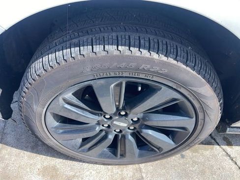 Used 2024 Lincoln Navigator Reserve image 3