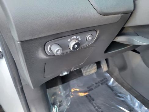 Used 2023 Buick Encore GX Preferred w/ Cold Weather Comfort Package image 19