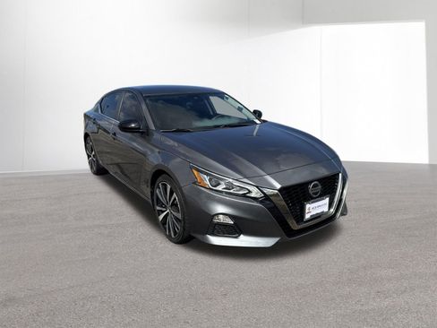 Used 2022 Nissan Altima 2.5 SR FWD image 3