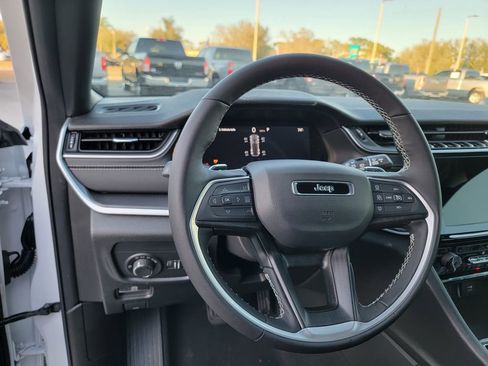 New 2026 Jeep Grand Cherokee Laredo X RWD image 17