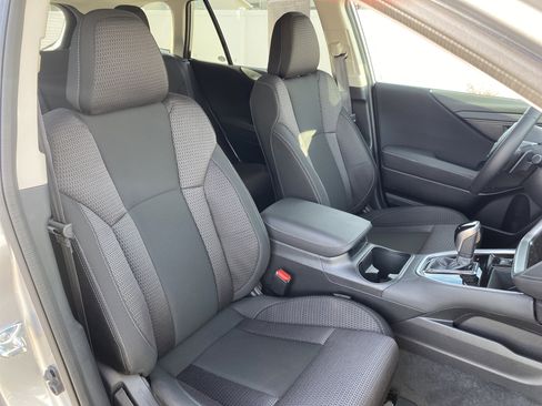 Used 2025 Subaru Outback Premium image 21