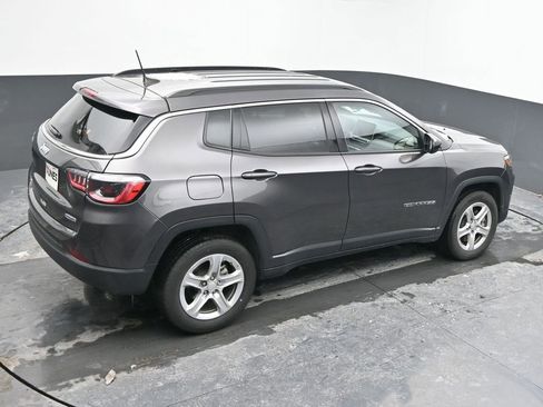 Used 2024 Jeep Compass Latitude image 41