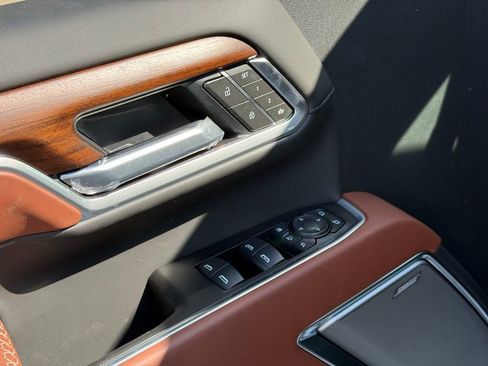 New 2026 GMC Sierra 3500 Denali Ultimate AWD/4WD image 17