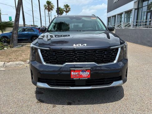 New 2025 Kia Sorento S AWD/4WD image 2