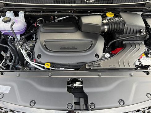New 2026 Chrysler Pacifica Limited w/ S Appearance Package image 23