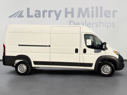 Used 2023 RAM ProMaster 2500 FWD image 6