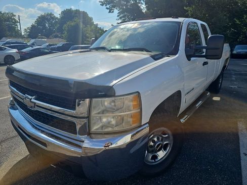 Used 2007 Chevrolet Silverado 2500 LT AWD/4WD image 1