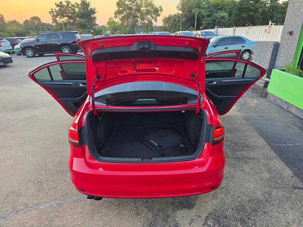 Used 2018 Volkswagen Jetta Sport FWD image 39