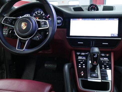 Used 2021 Porsche Cayenne Coupe AWD/4WD image 29