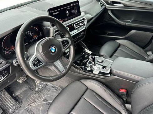 Used 2024 BMW X4 xDrive30i w/ M Sport Package image 9