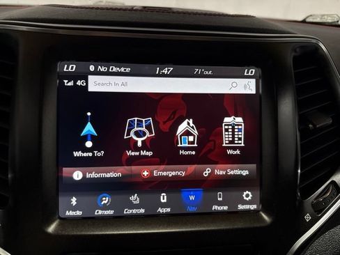 Used 2022 Jeep Cherokee Trailhawk w/ Sun & Sound Group AWD/4WD image 23