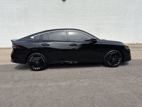 Used 2026 Nissan Sentra SR w/ Floor Mat Package FWD image 1