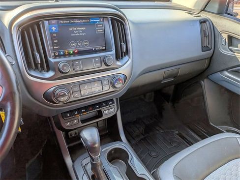Used 2022 Chevrolet Colorado Z71 w/ Safety Package image 23
