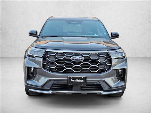 New 2026 Ford Explorer Platinum image 6
