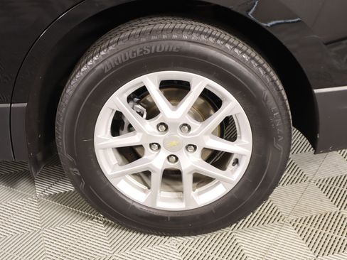 Used 2023 Chevrolet Equinox LT w/ LPO, Floor Liner Package image 17