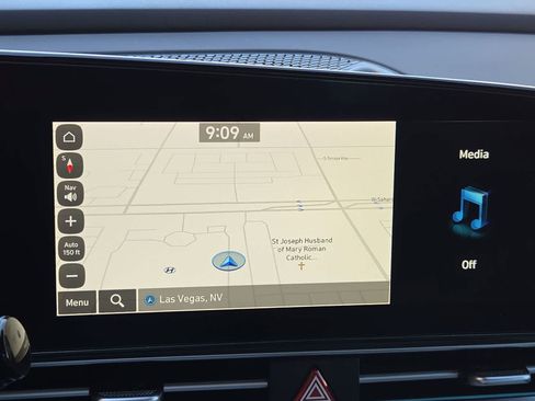 Used 2025 Hyundai Elantra Limited w/ Cargo Package FWD image 27