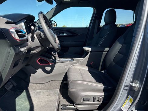 Used 2022 Chevrolet TrailBlazer RS w/ Technology Package image 7