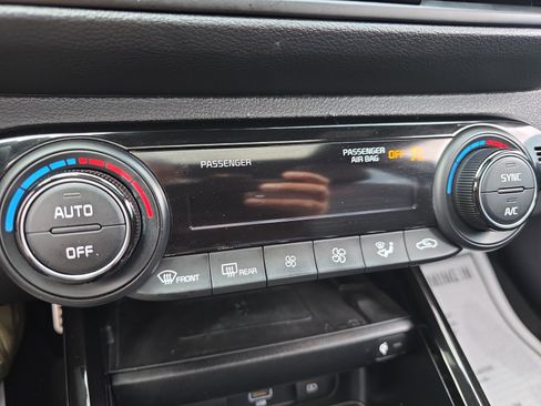 Certified 2023 Kia Forte GT w/ GT2 Package image 16