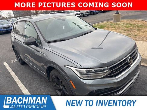 Used 2024 Volkswagen Tiguan SE R-Line image 2