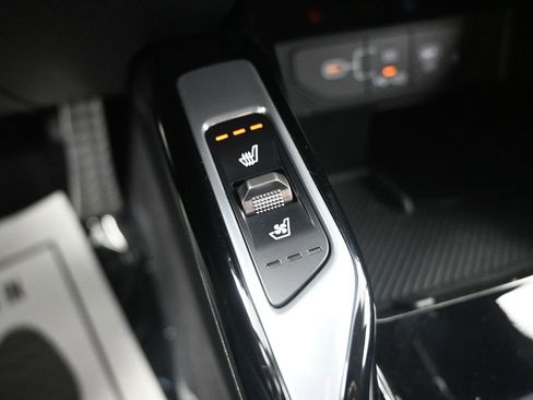 Certified 2025 Kia Sorento SX Prestige image 24