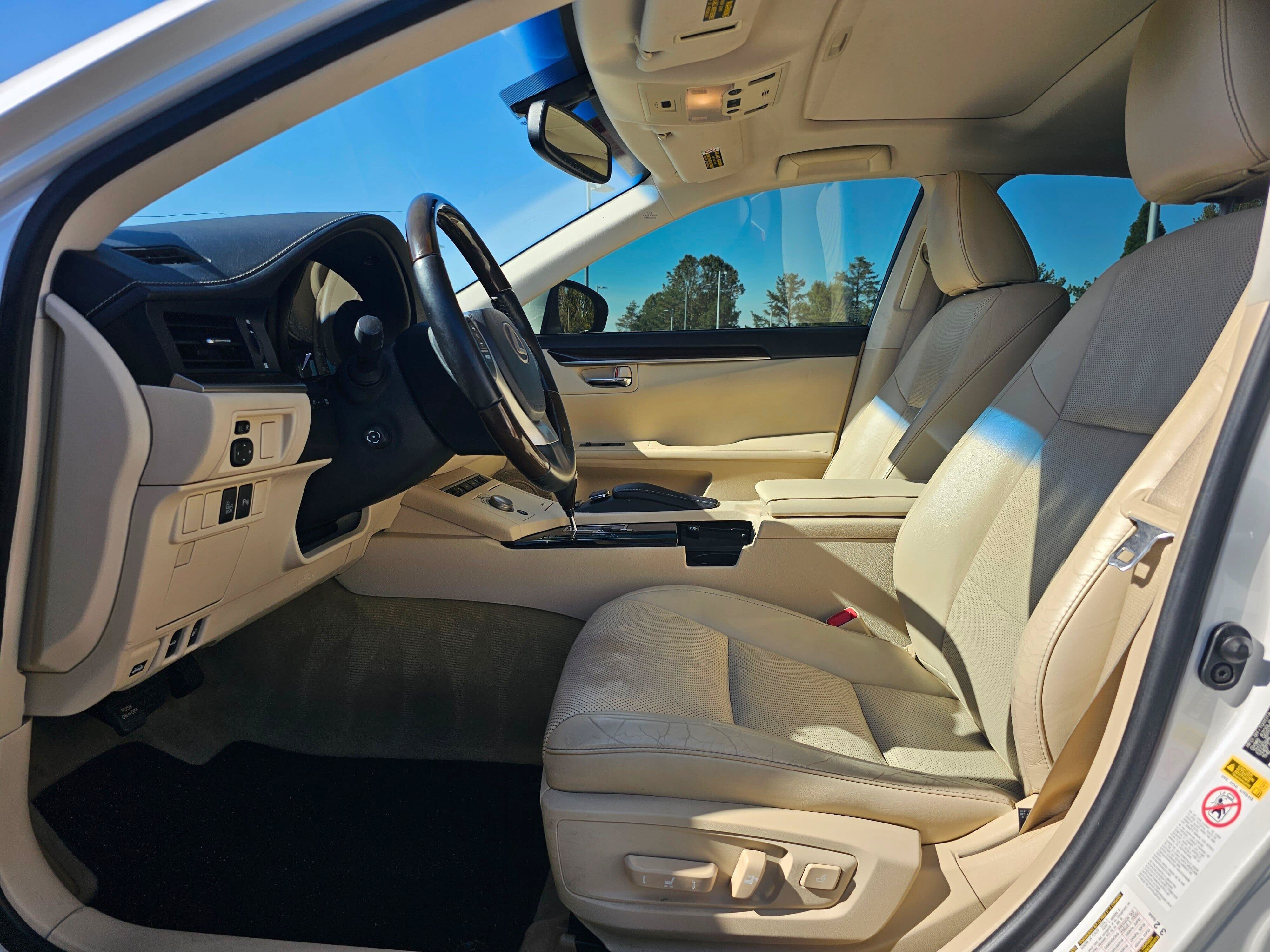 Used 2015 Lexus ES 350 w/ Luxury Package FWD image 20