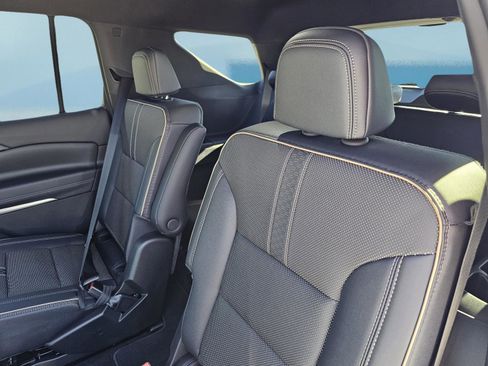 New 2026 Chevrolet Traverse High Country image 29