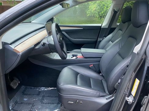 Used 2024 Tesla Model Y Long Range RWD image 15