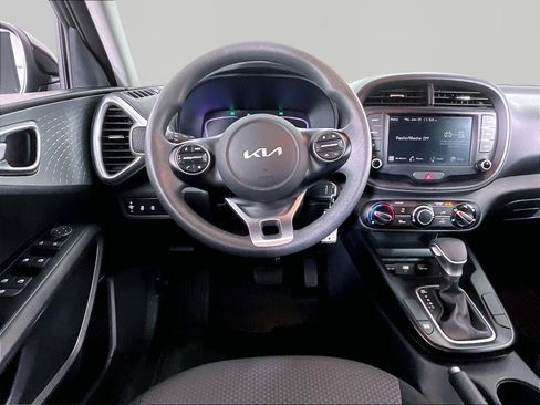Used 2024 Kia Soul LX w/ Option Group 015 FWD image 8