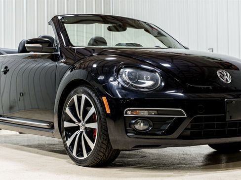 Used 2014 Volkswagen Beetle R-Line FWD image 1