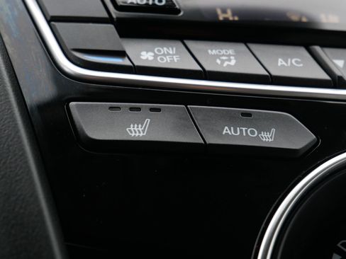 Certified 2025 Acura RDX w/Technology Package image 32