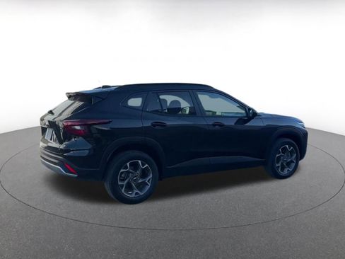 Used 2025 Chevrolet Trax LT image 15