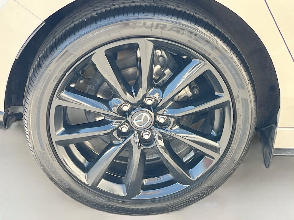 Used 2022 MAZDA MAZDA3 s FWD image 32