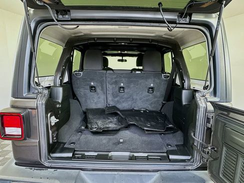 Used 2020 Jeep Wrangler Unlimited Sport image 25
