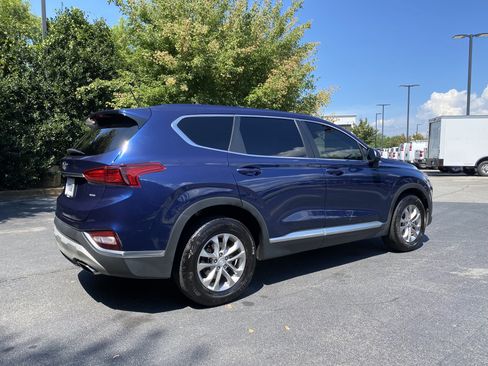 Used 2019 Hyundai Santa Fe SE AWD/4WD image 9