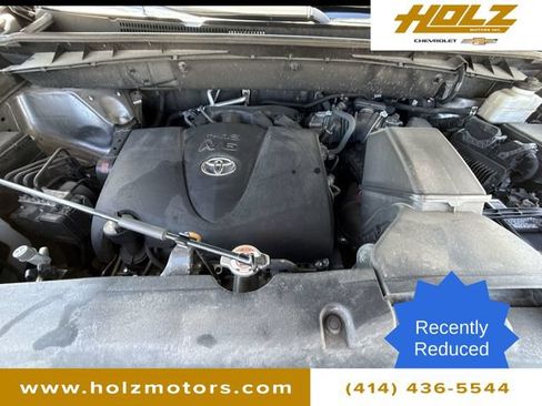 Used 2017 Toyota Highlander XLE AWD/4WD image 29