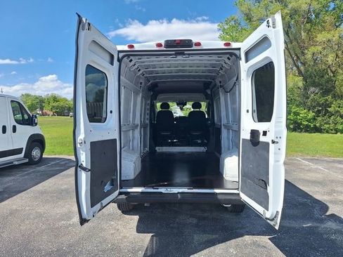 Used 2023 RAM ProMaster 2500 FWD image 13