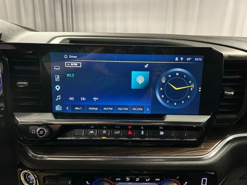 Used 2025 Chevrolet Silverado 1500 LT image 17