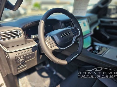 New 2026 Jeep Grand Wagoneer L Limited w/ Convenience Group I AWD/4WD image 19