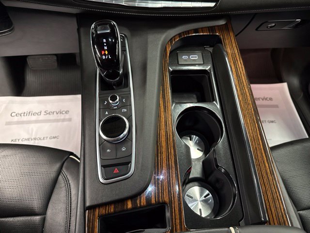 Used 2022 Cadillac Escalade Premium Luxury AWD/4WD image 18