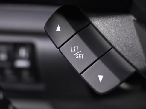 Certified 2023 Subaru Forester Touring AWD/4WD image 39