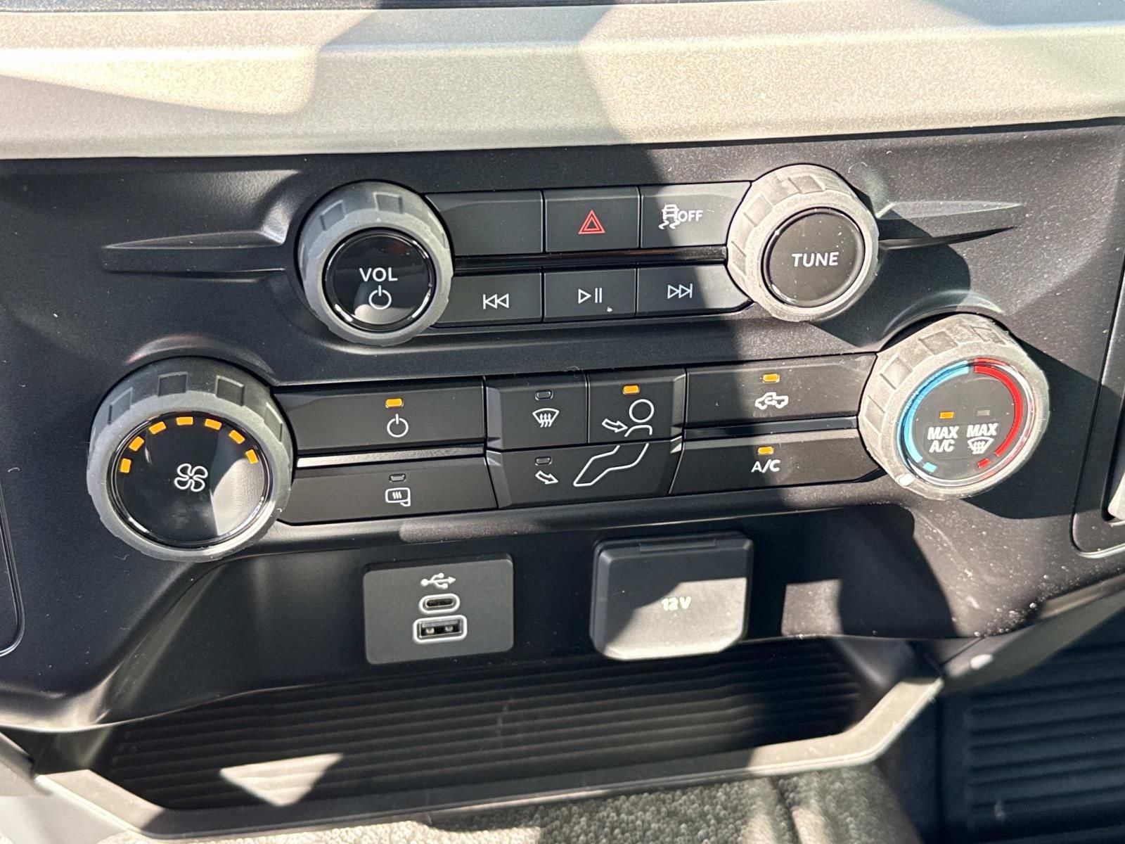 New 2026 Ford F550 4x4 SuperCab Super Duty image 15