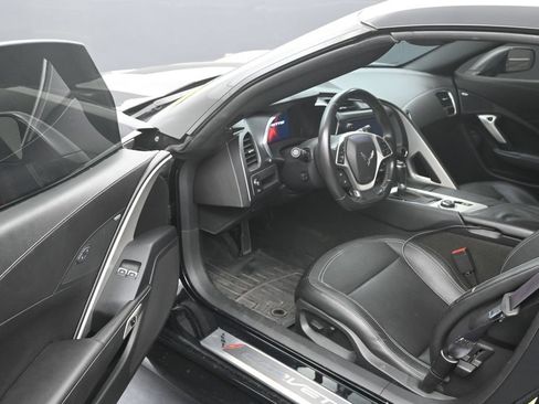 Used 2016 Chevrolet Corvette Stingray Coupe w/ Battery Protection Package RWD image 10