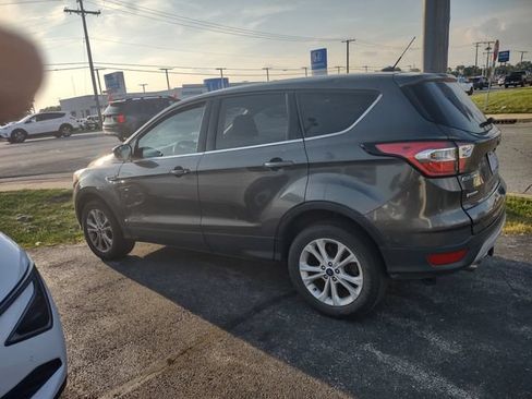 Used 2017 Ford Escape SE w/ SE Cold Weather Package FWD image 7