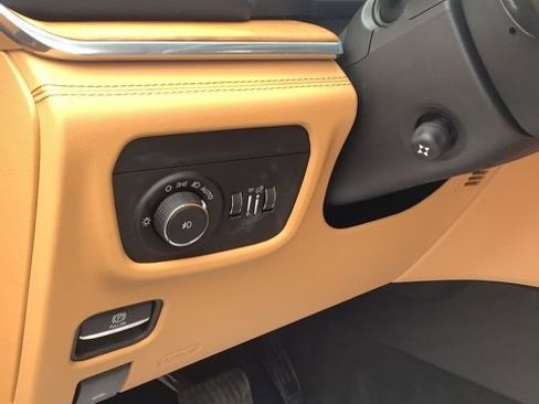 Certified 2023 Jeep Grand Cherokee Summit image 31