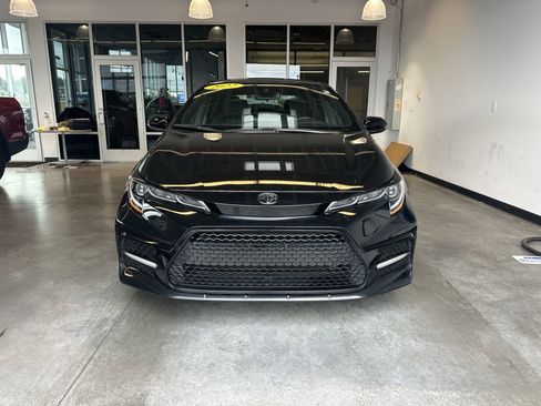 Used 2022 Toyota Corolla SE image 6