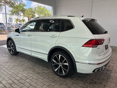 Certified 2024 Volkswagen Tiguan SEL R-Line image 3