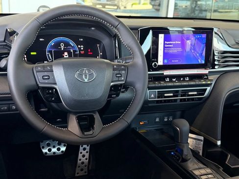 Certified 2026 Toyota Camry SE FWD image 32