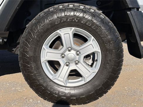 Used 2021 Jeep Wrangler Unlimited Sport AWD/4WD image 26